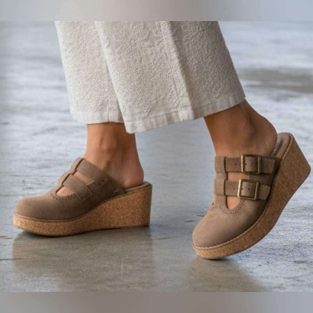 NIB Pierre Dumas Vegan Suede Close Toes Boho Mules Clog Wedge Heel Shoes Taupe - Picture 6 of 10